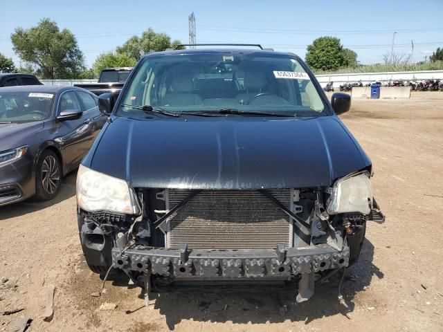 2013 Chrysler Town & Country Touring