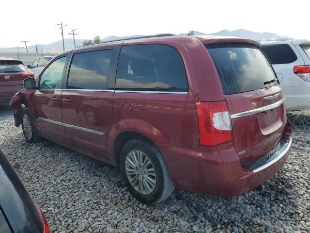 2015 Chrysler Town & Country Touring L