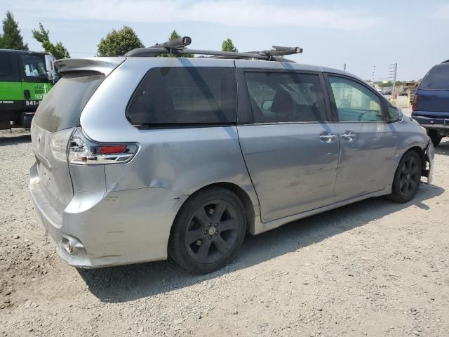 2013 Toyota Sienna Sport