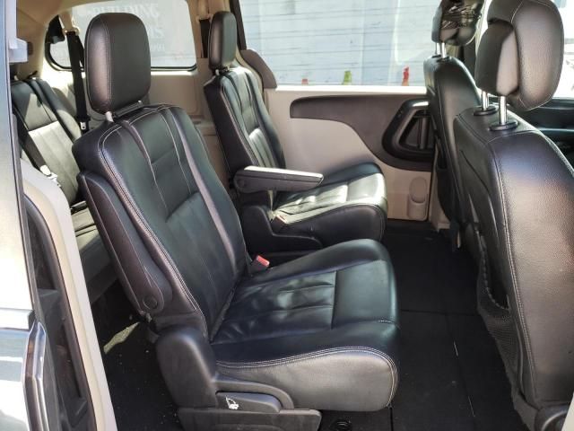 2014 Chrysler Town & Country Touring