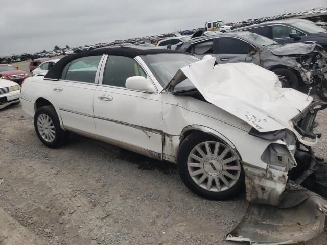 2003 Lincoln Town Car Signature