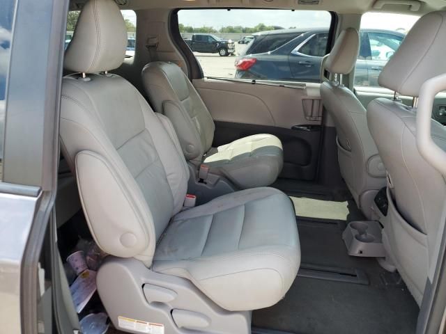 2015 Toyota Sienna XLE