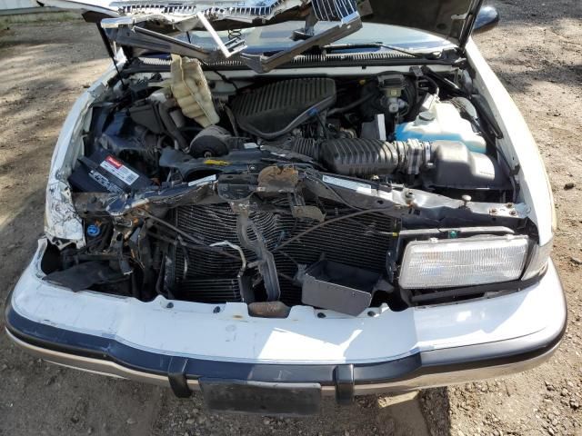 1996 Buick Roadmaster Base