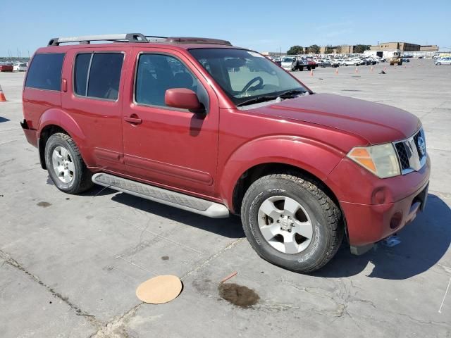 2005 Nissan Pathfinder LE