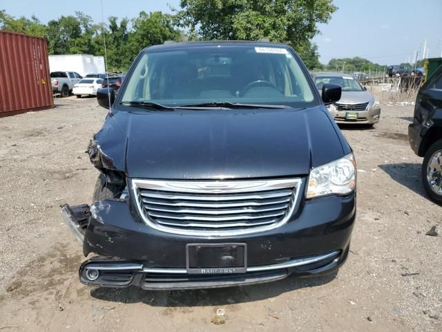 2013 Chrysler Town & Country Touring