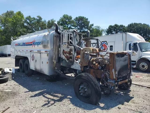 2006 Peterbilt 357