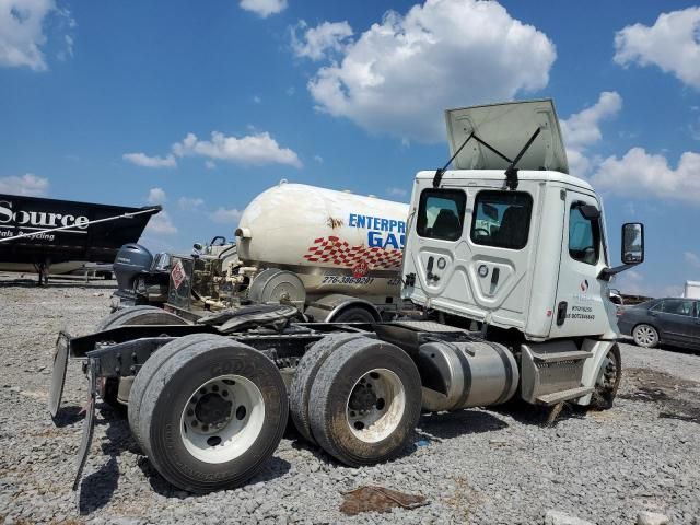 2024 Freightliner Cascadia 126