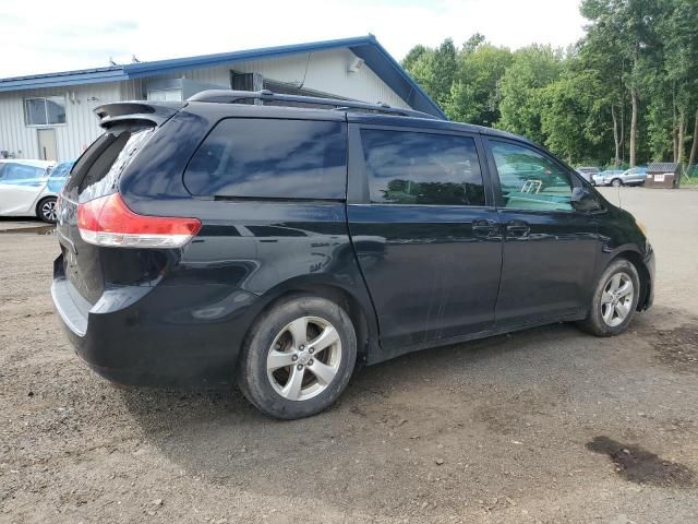 2013 Toyota Sienna LE