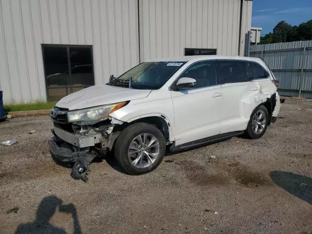 2016 Toyota Highlander LE