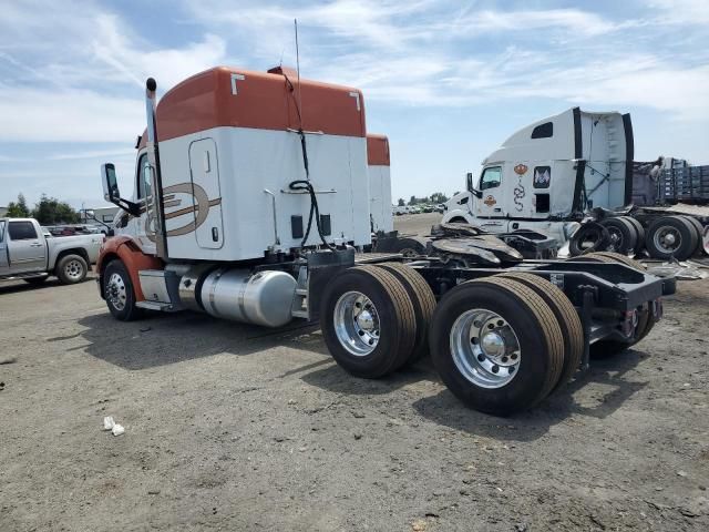 2016 Peterbilt 579