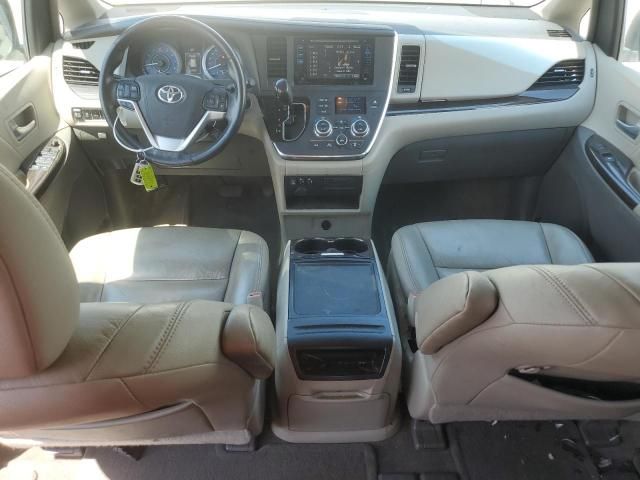 2015 Toyota Sienna XLE