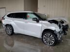 2022 Toyota Highlander Hybrid Platinum