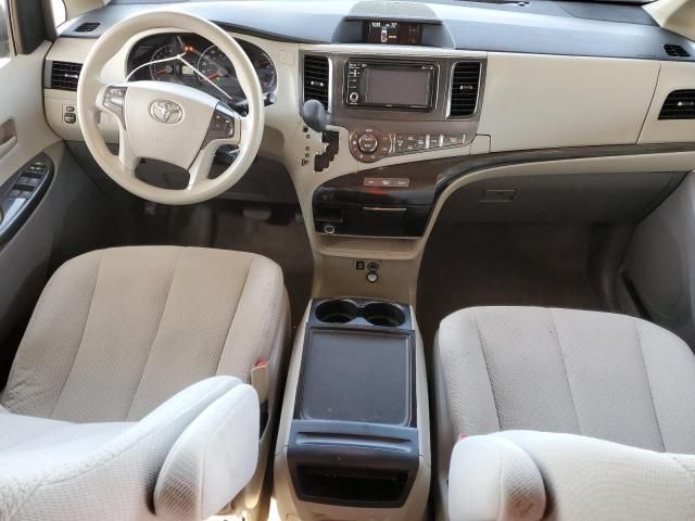 2014 Toyota Sienna LE