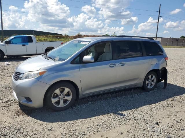 2013 Toyota Sienna LE