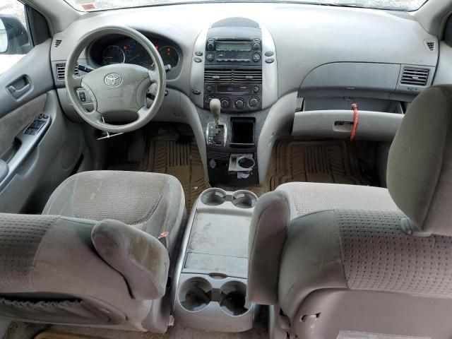 2006 Toyota Sienna CE