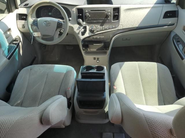 2014 Toyota Sienna LE