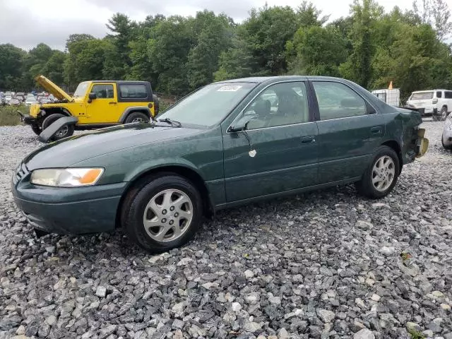 1999 Toyota Camry LE