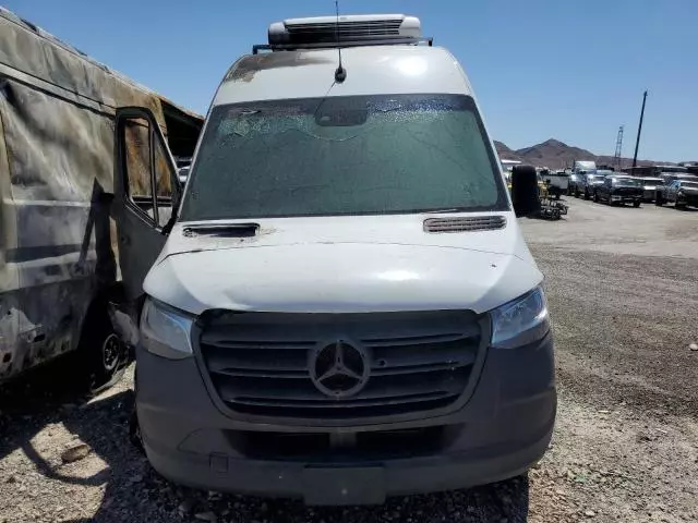 2021 Mercedes-Benz Sprinter 2500