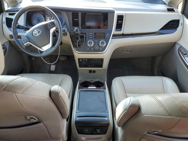 2015 Toyota Sienna XLE