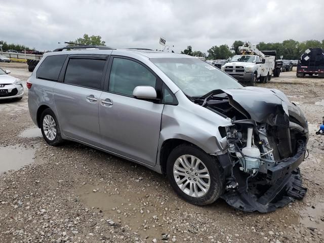 2017 Toyota Sienna XLE