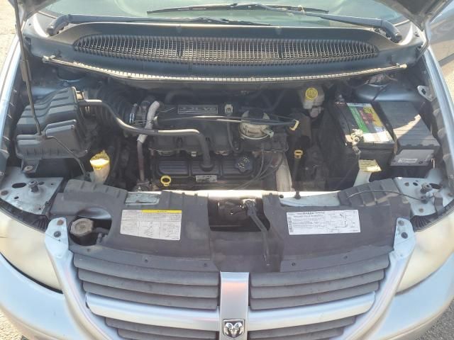 2005 Dodge Grand Caravan SE