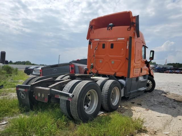 2014 Freightliner Cascadia 125