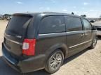 2013 Chrysler Town & Country Touring L