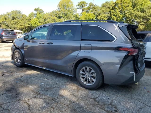 2021 Toyota Sienna XLE