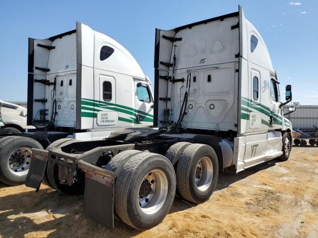 2021 Freightliner Cascadia 126