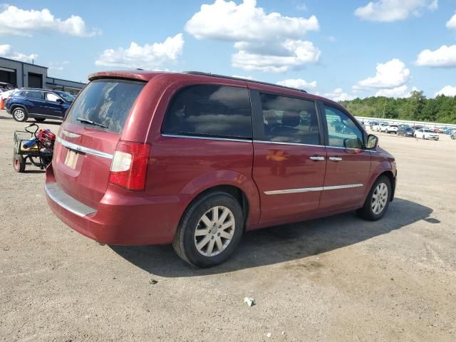 2016 Chrysler Town & Country Touring