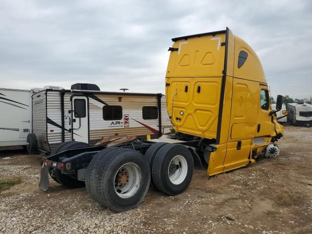 2022 Freightliner Cascadia 126