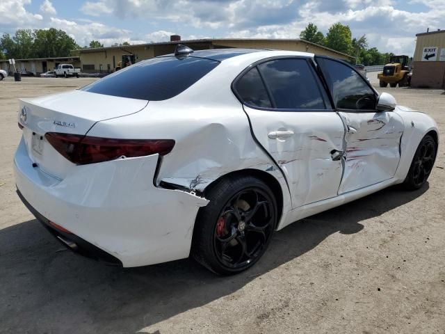 2017 Alfa Romeo Giulia TI Q4