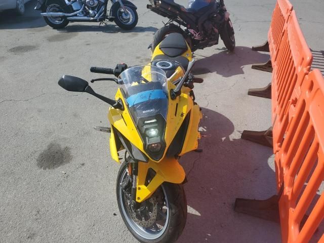 2024 Suzuki GSX800 F