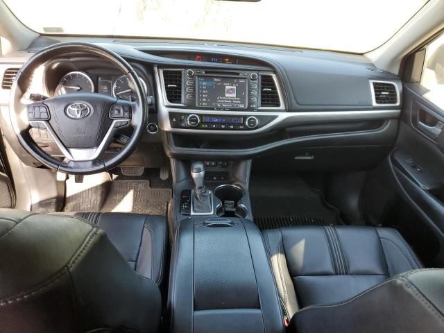 2017 Toyota Highlander SE