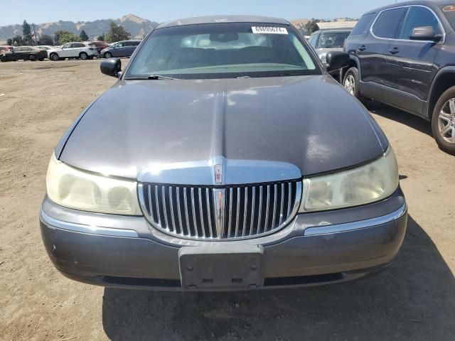 2001 Lincoln Town Car Signature