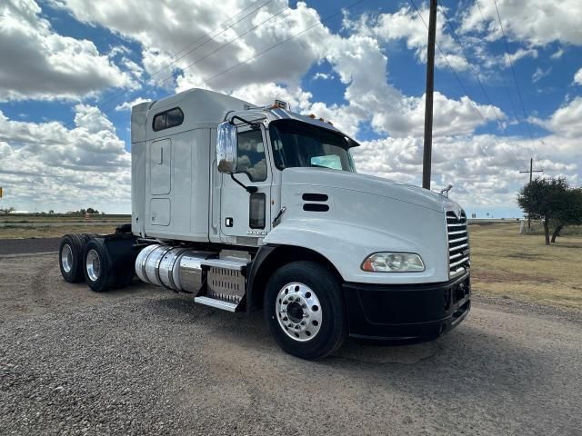 2013 Mack 600 CXU600