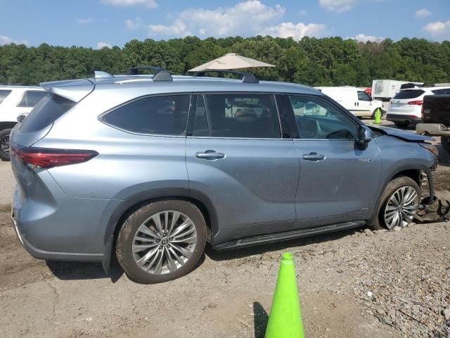 2021 Toyota Highlander Hybrid Platinum