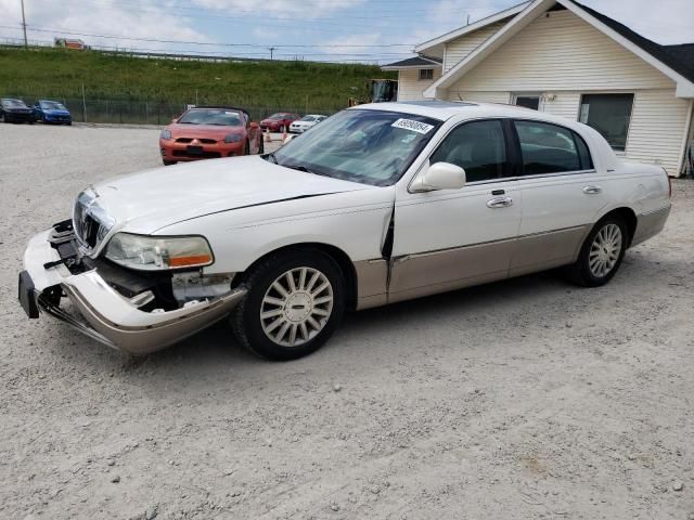 2003 Lincoln Town Car Signature