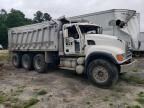 2006 Mack 700 CV700