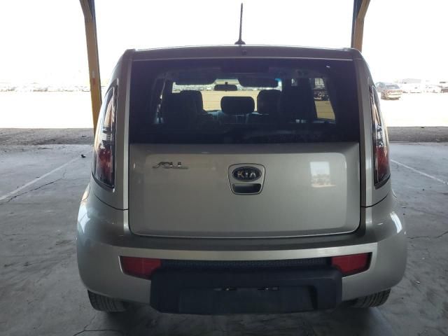 2011 KIA Soul +