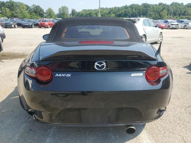 2016 Mazda MX-5 Miata Club