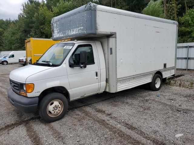 2006 Ford Econoline E450 Super Duty Cutaway Van