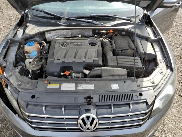 2013 Volkswagen Passat SE