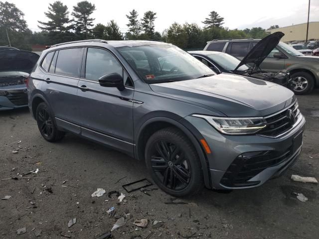 2022 Volkswagen Tiguan SE R-LINE Black