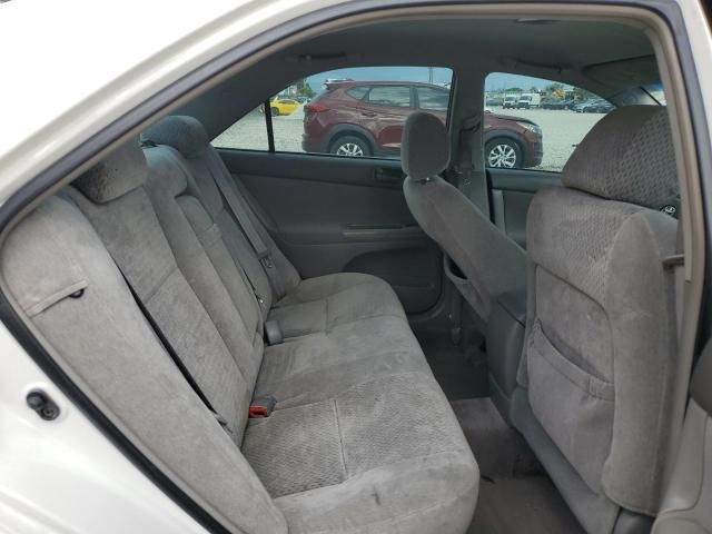 2004 Toyota Camry LE