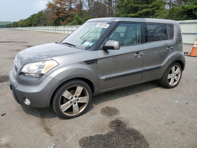 2011 KIA Soul +