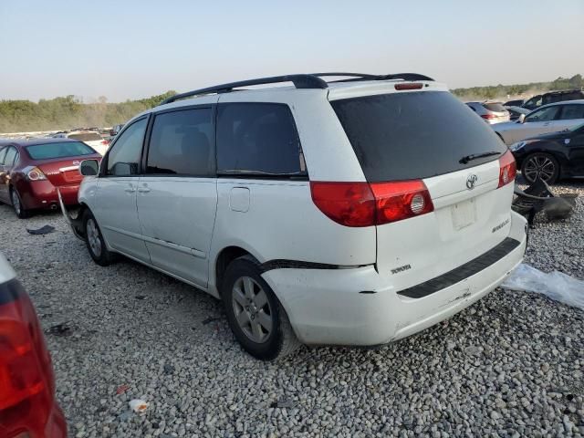 2010 Toyota Sienna XLE