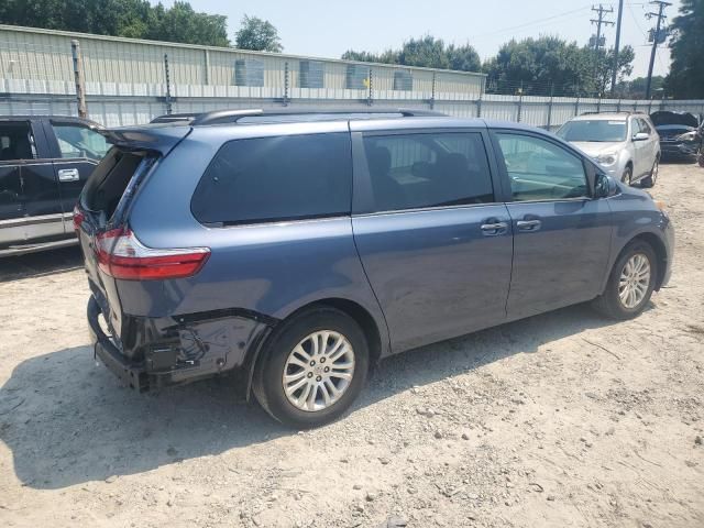 2015 Toyota Sienna XLE