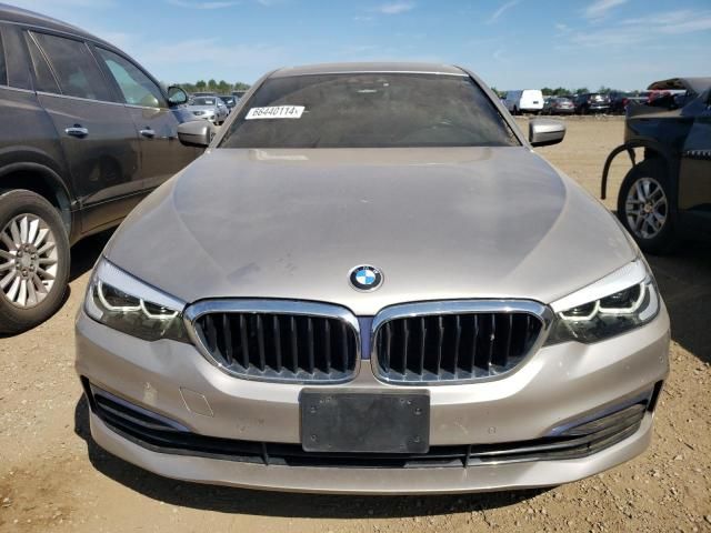 2019 BMW 530E