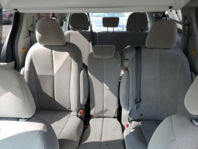 2013 Toyota Sienna LE